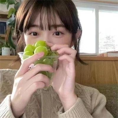 潇洒佳人淡淡妆